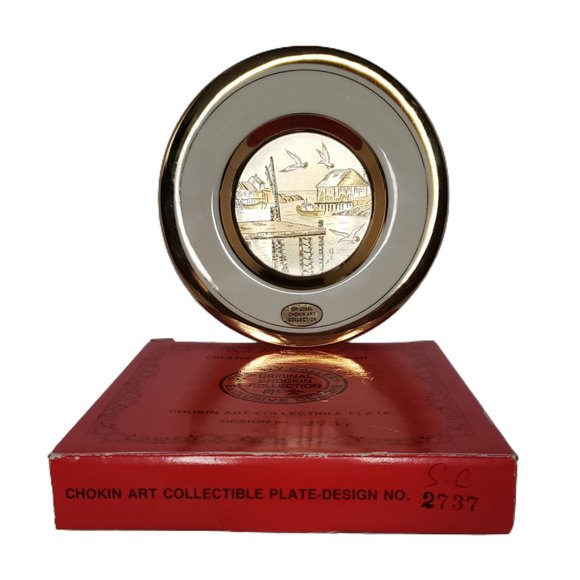 Elegant Gold and White Mini Plate Showcasing Tranquil Lakeside Landscape - Picture 2 of 4